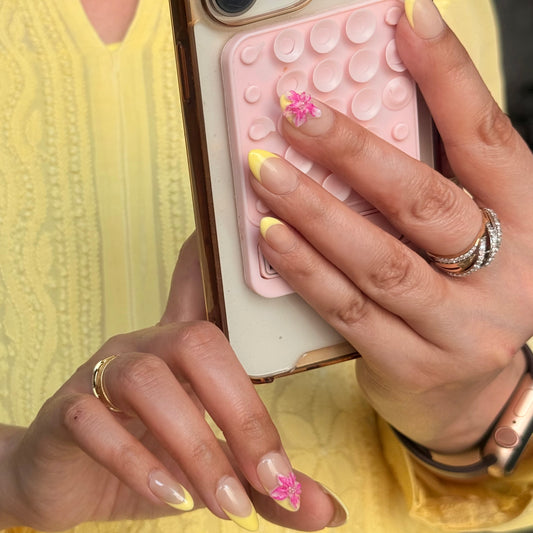 🌼 Lemon Blossom French Press-On Nails