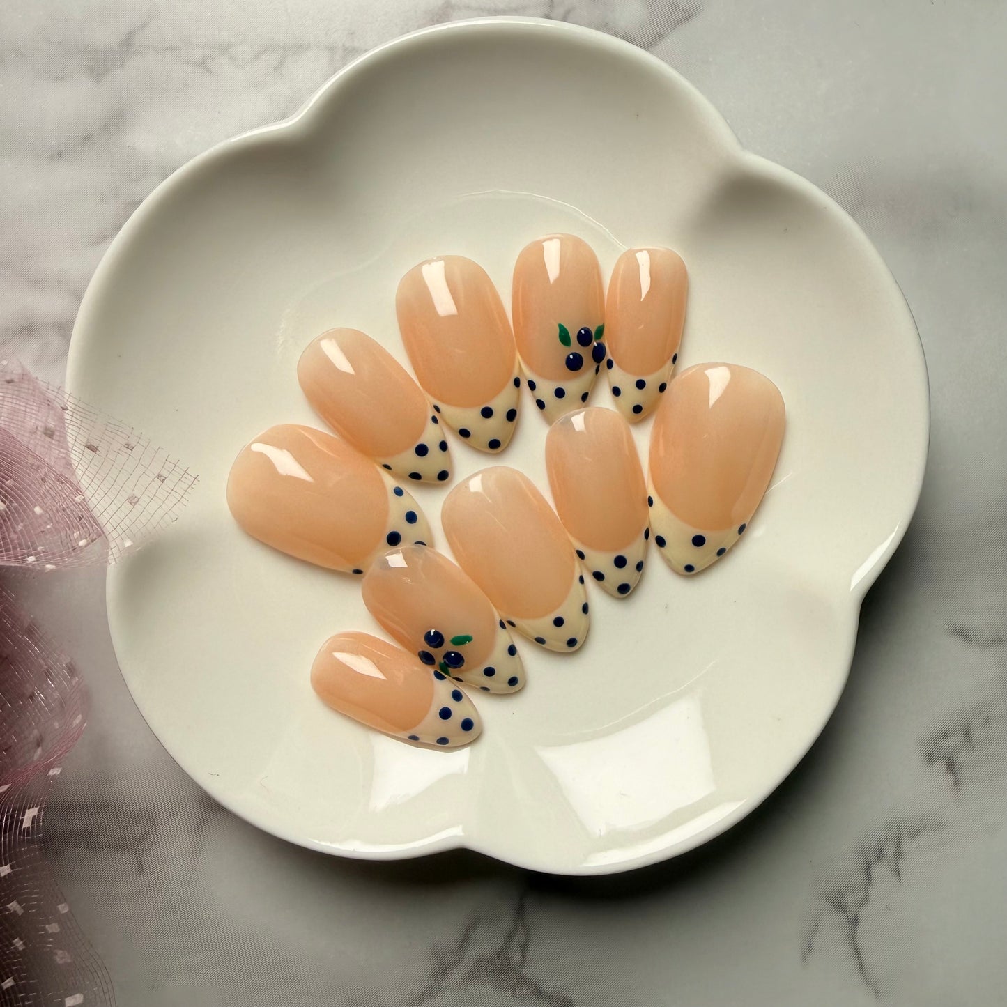 Blueberry Kiss Press On Nails (10 nails)