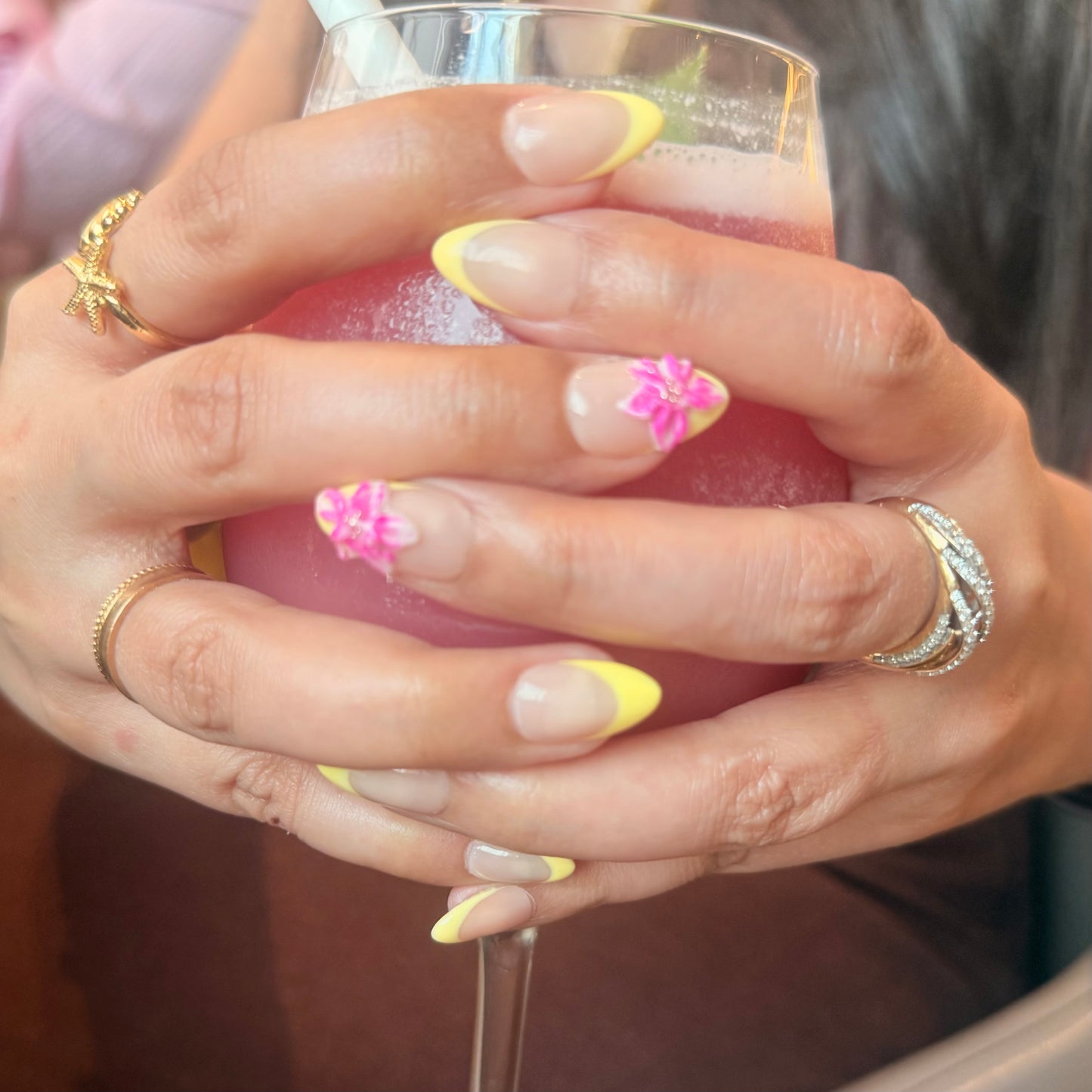 🌼 Lemon Blossom French Press-On Nails