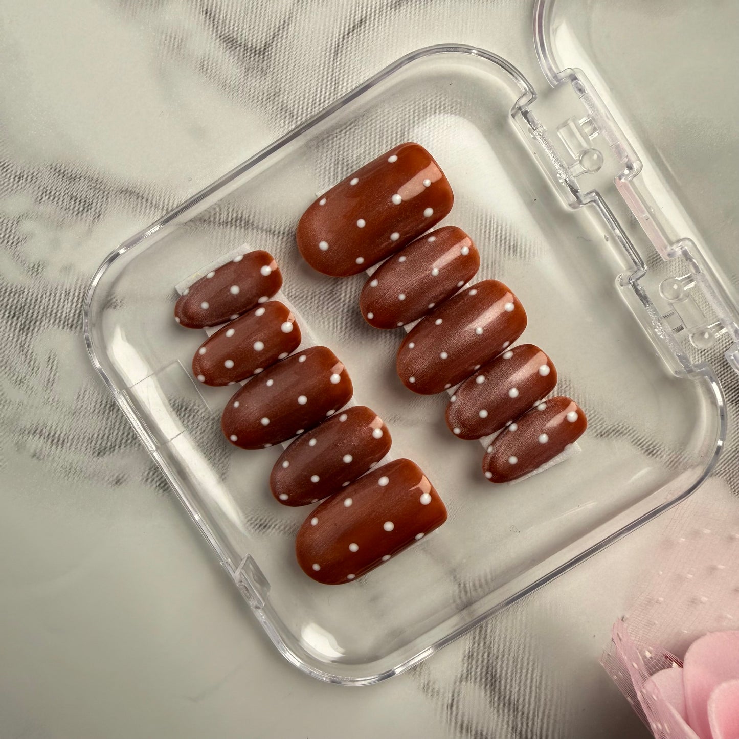 Chocolate Brown Silk Cat Eye Dot Press On Nails | Glossy Almond Set (10 nails)