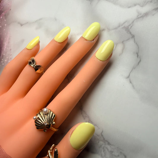 Lemon Sorbet | Glossy Round Press On Nails 💛 (12 nails)