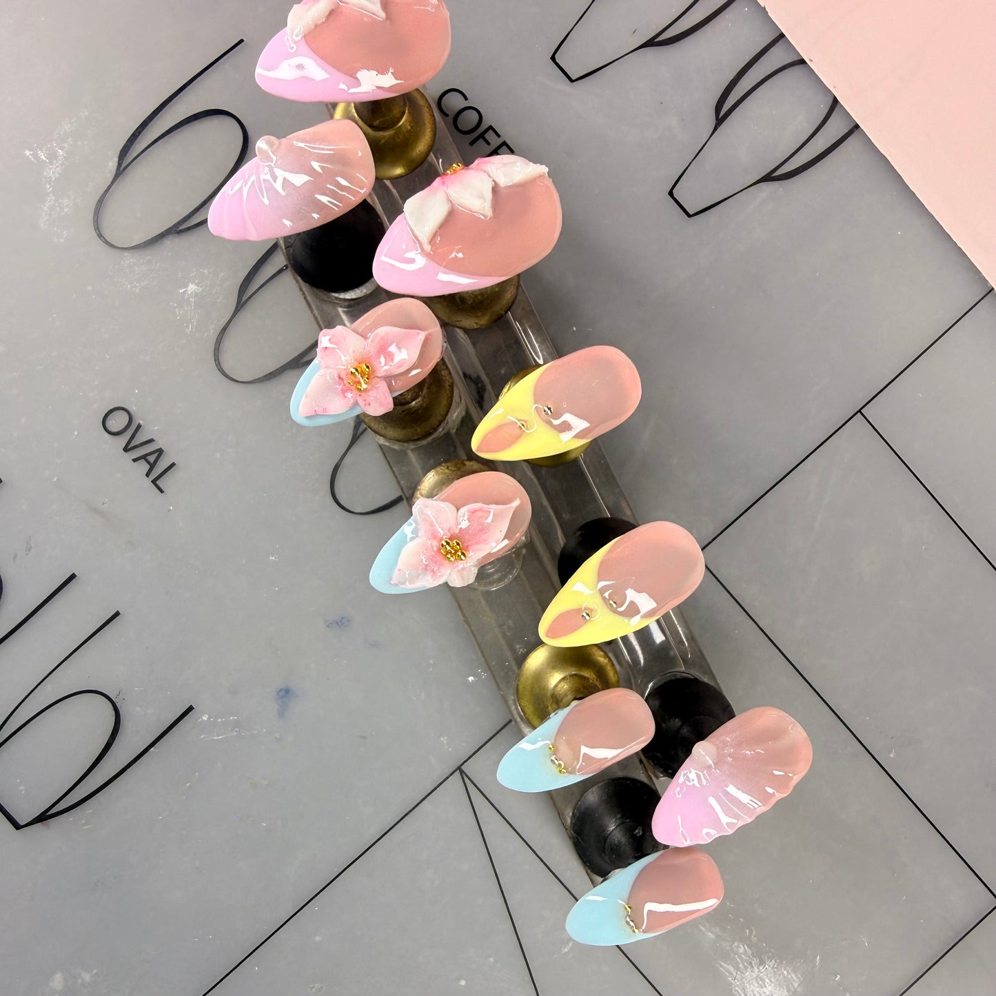 Pastel Pink 3D Floral Press On Nails - Peach & Blue Glossy Set (10 nails)