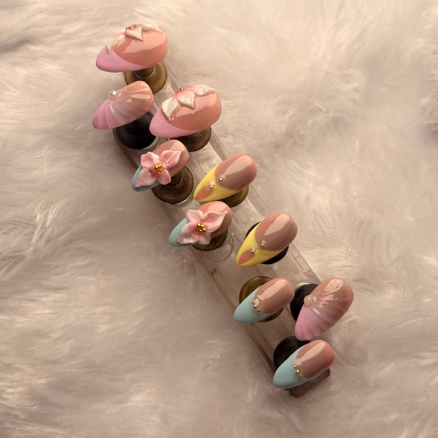 Pastel Pink 3D Floral Press On Nails - Peach & Blue Glossy Set (10 nails)