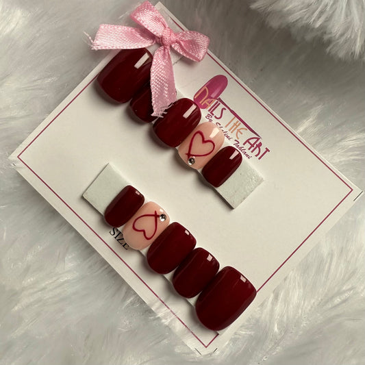 Red Heart Press On Nails – Glossy Valentine Nail Set (Soft square Shape)