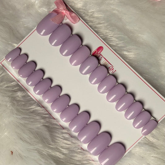 Lavender Gloss Press-On Nails – Short Oval | Reusable Nail Set (Universal)