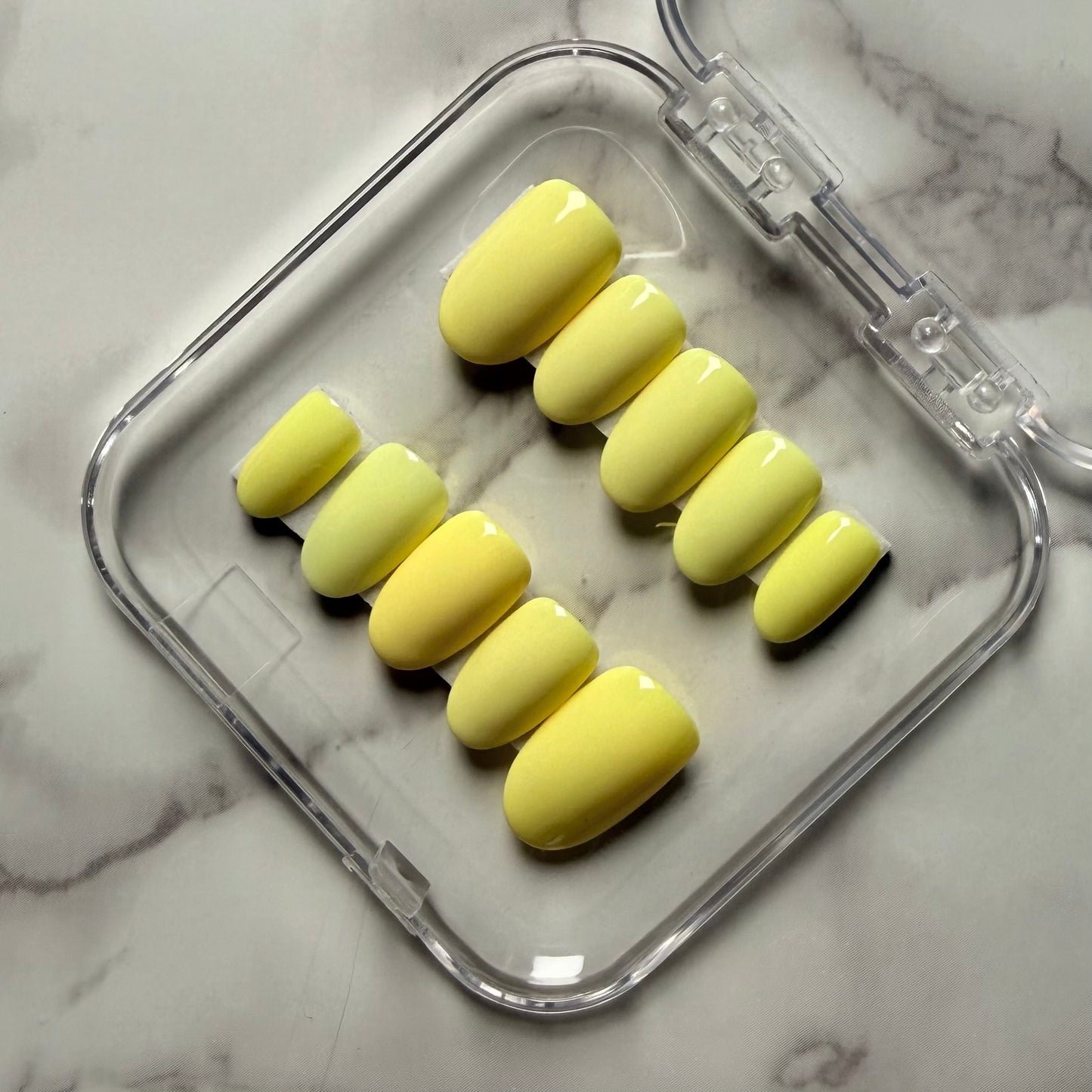 Lemon Sorbet | Glossy Round Press On Nails 💛 (10 nails)