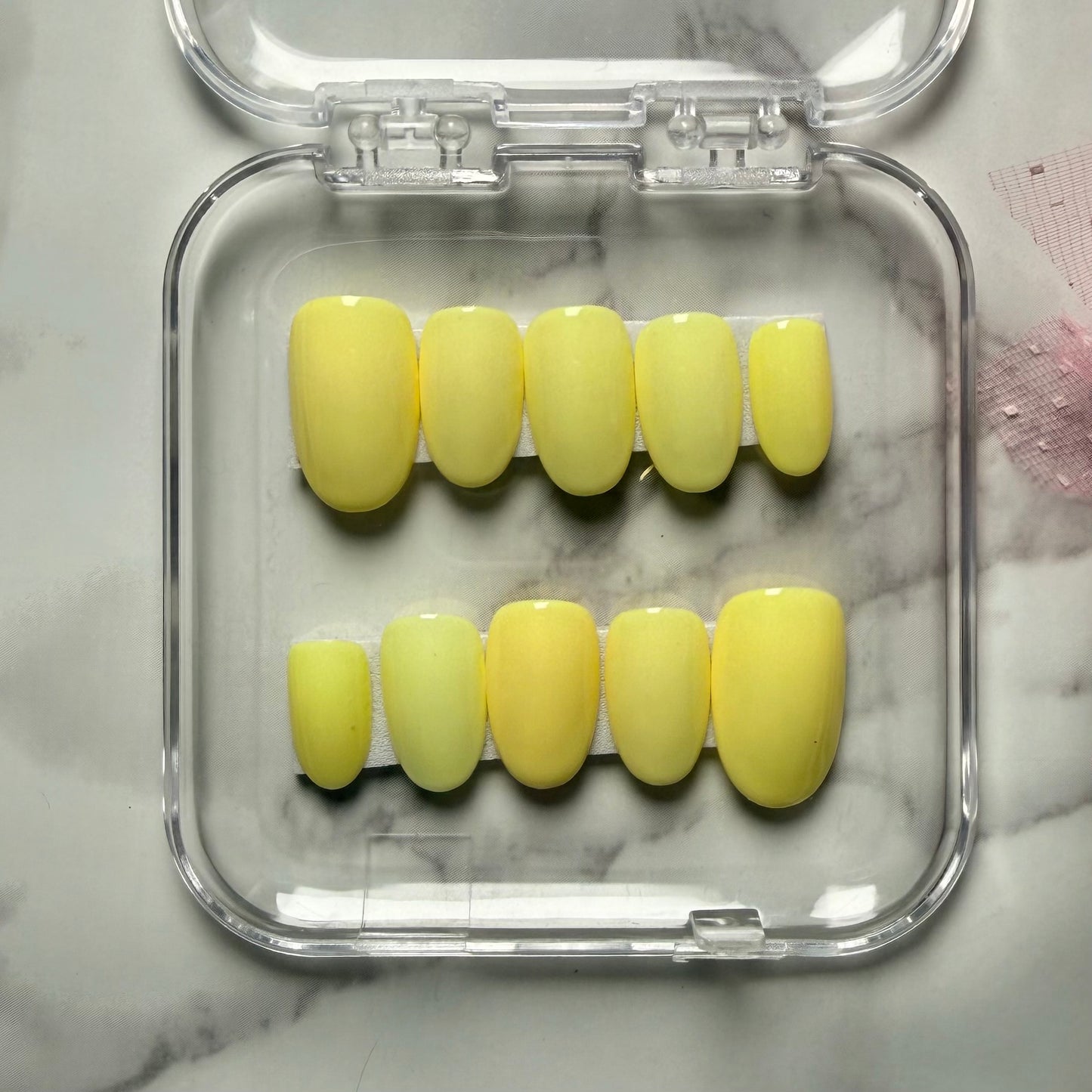 Lemon Sorbet | Glossy Round Press On Nails 💛 (10 nails)