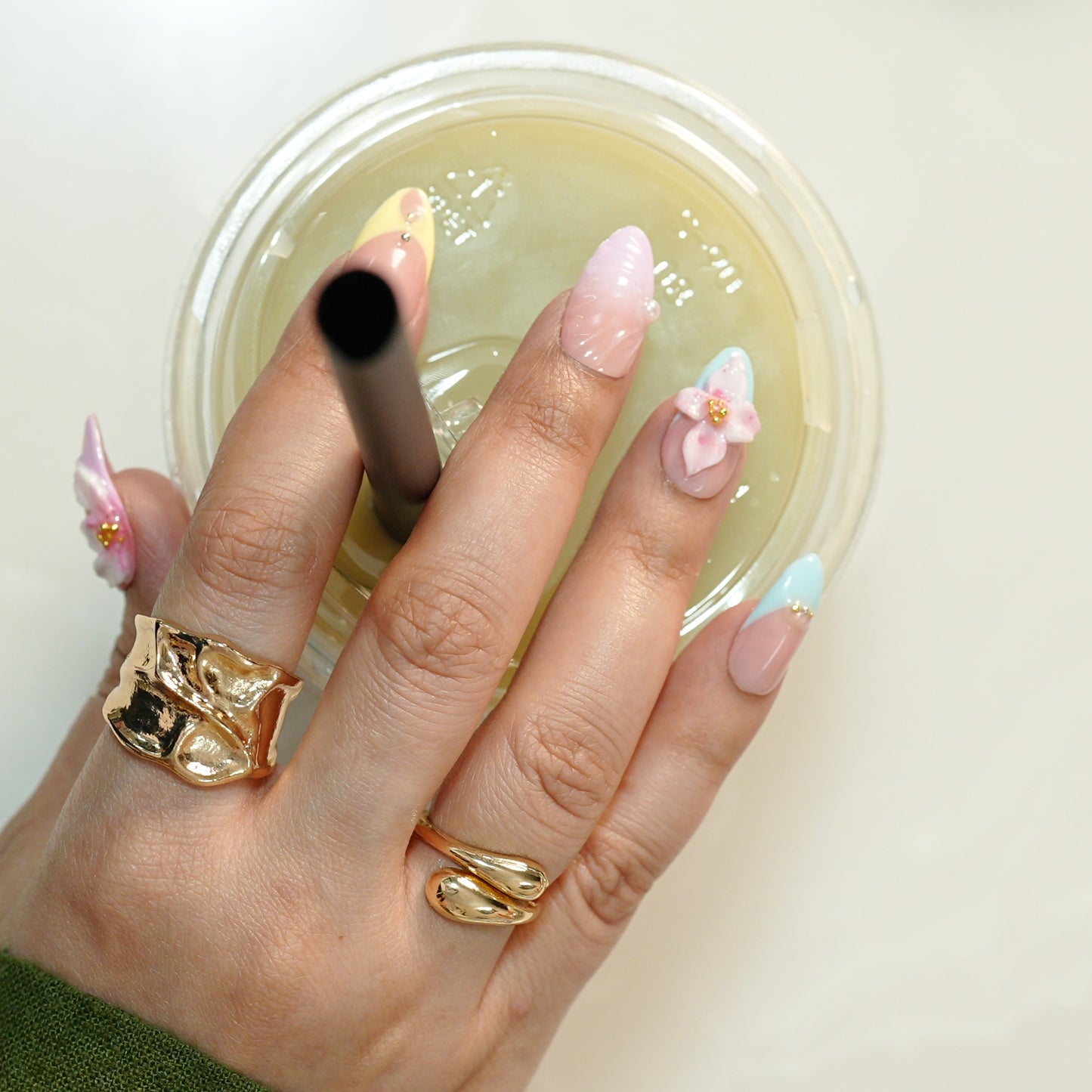 Pastel Pink 3D Floral Press On Nails - Peach & Blue Glossy Set (10 nails)