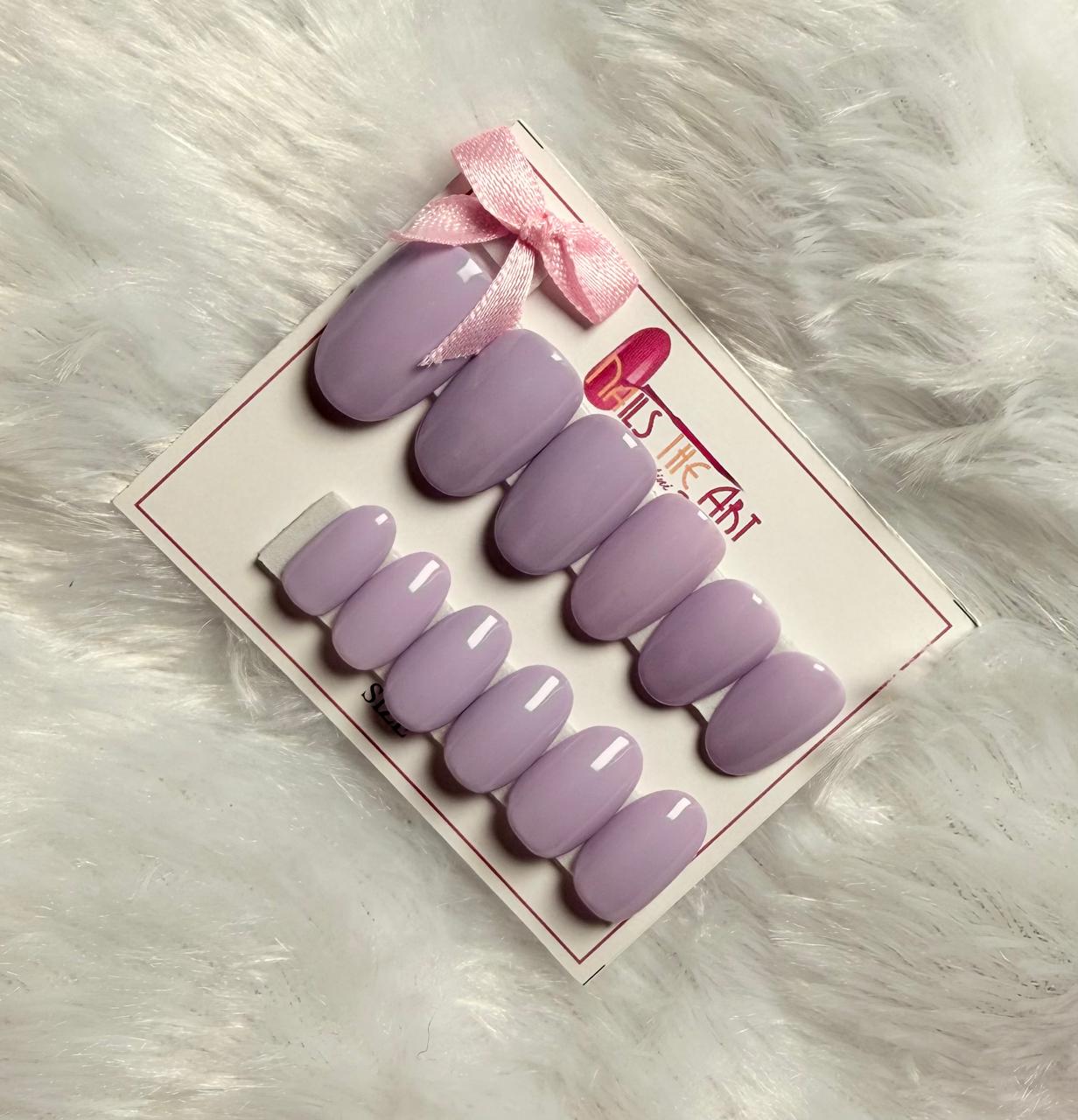 Lavender Gloss Press-On Nails – Short Oval | Reusable Nail Set (Universal)