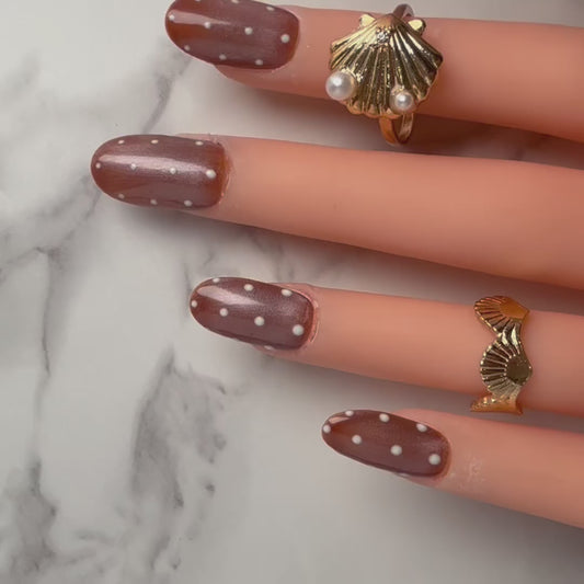 Chocolate Brown Silk Cat Eye Dot Press On Nails | Glossy Almond Set (universal )