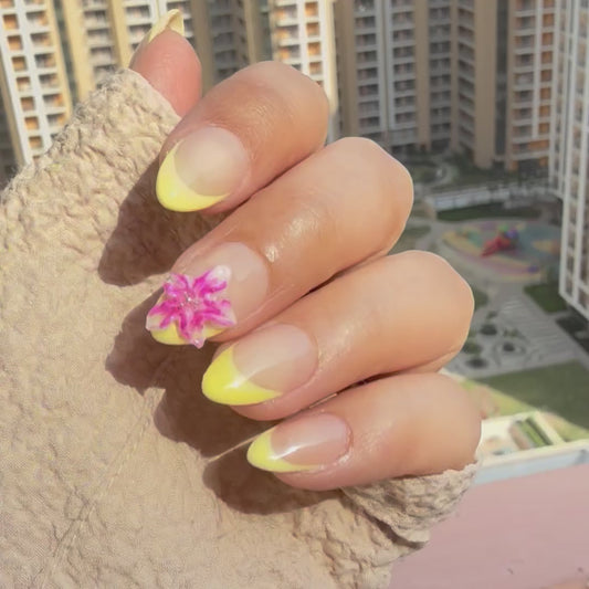 🌼 Lemon Blossom French Press-On Nails