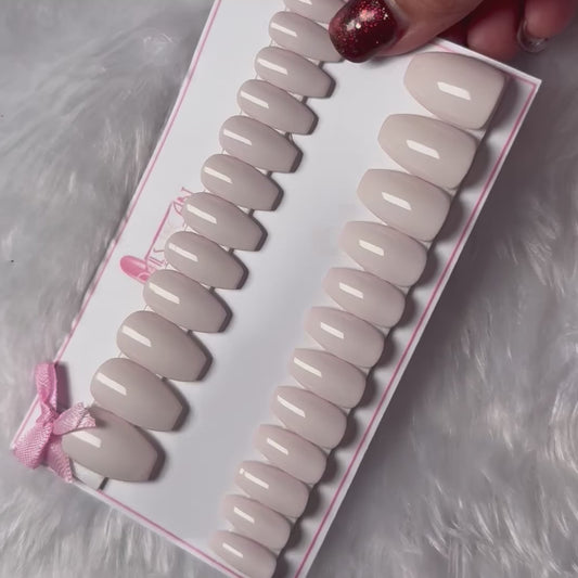 Classic White Glossy Press-On Nails | Coffin Shape | Minimal Elegant Set (Universal)